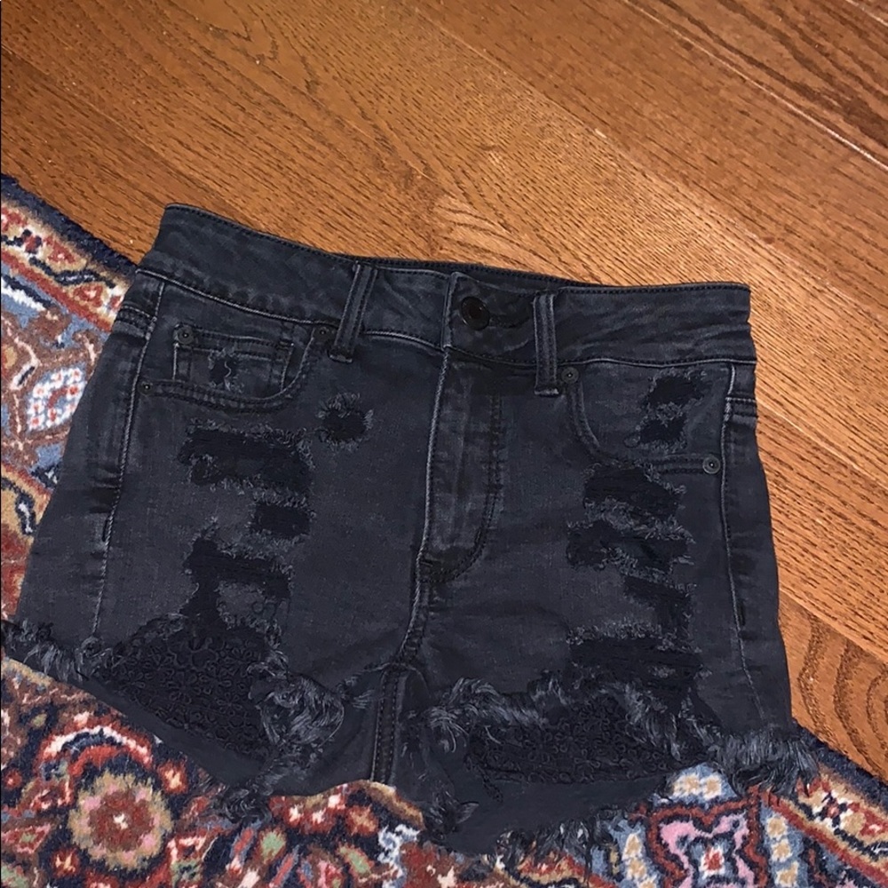 American Eagle hi-rise short shorts!!